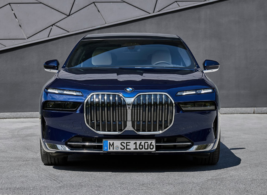 BMW i7 photo