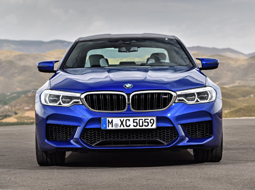 BMW M5 photo
